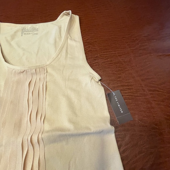 Sleeveless top - Picture 4 of 5